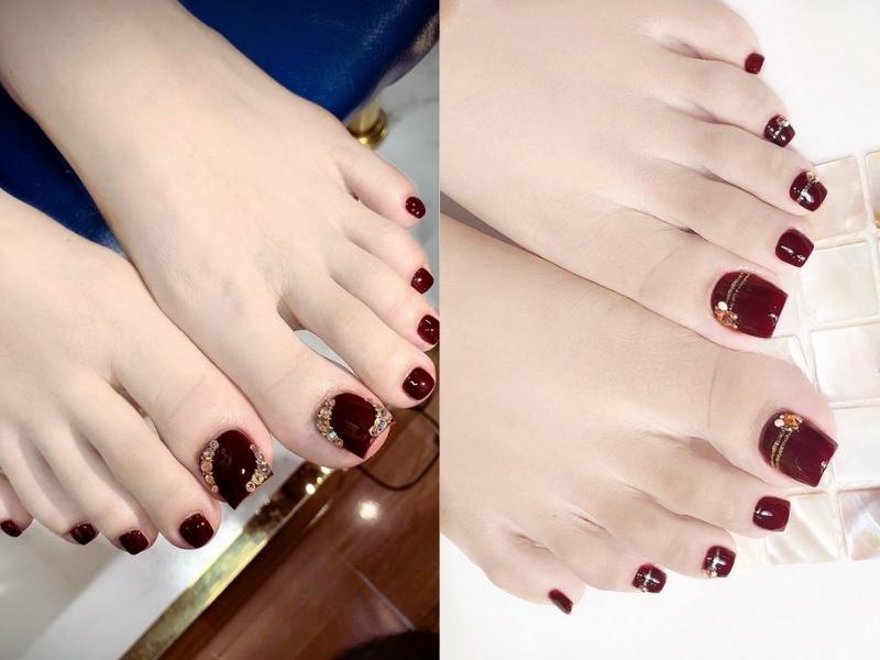 nail chân màu đỏ đính đá nhỏ 