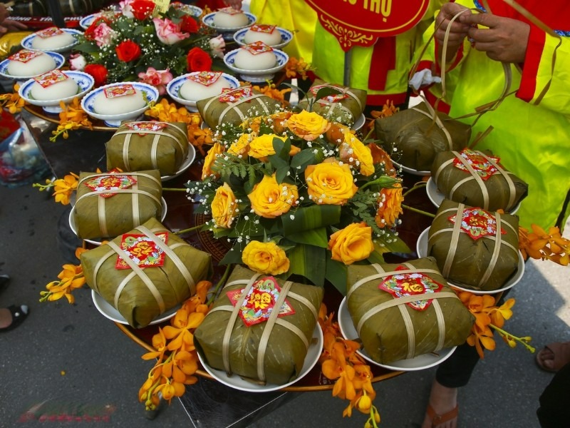 trang trí mâm bánh chưng