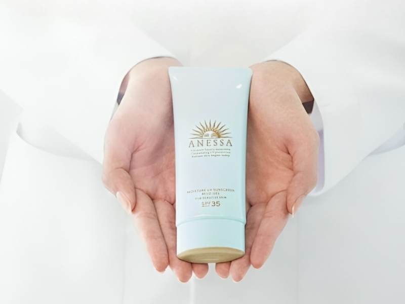 Gel chống nắng cấp ẩm của Anessa