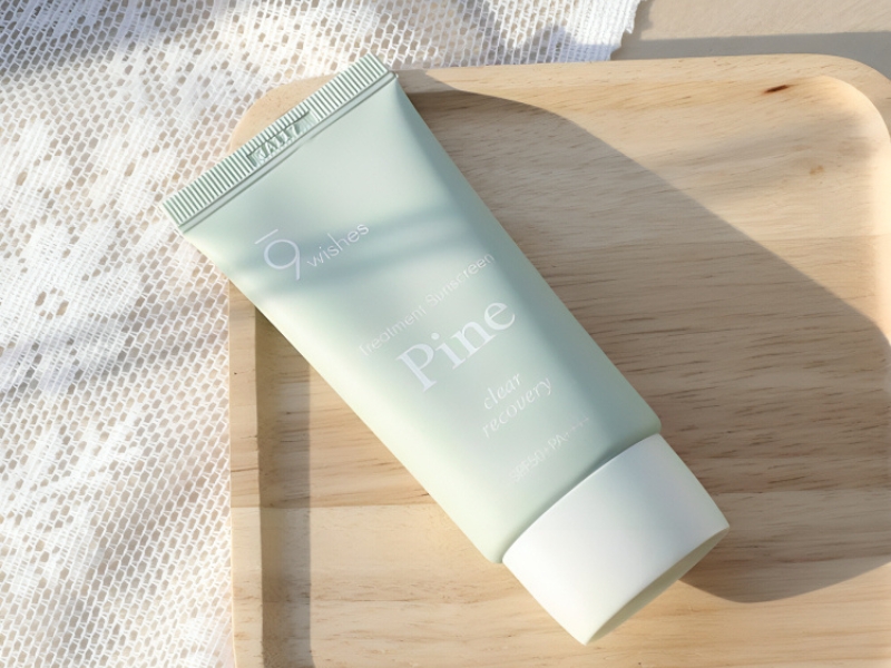 Kem chống nắng 9Wishes Pine Clear Recovery Treatment Sunscreen