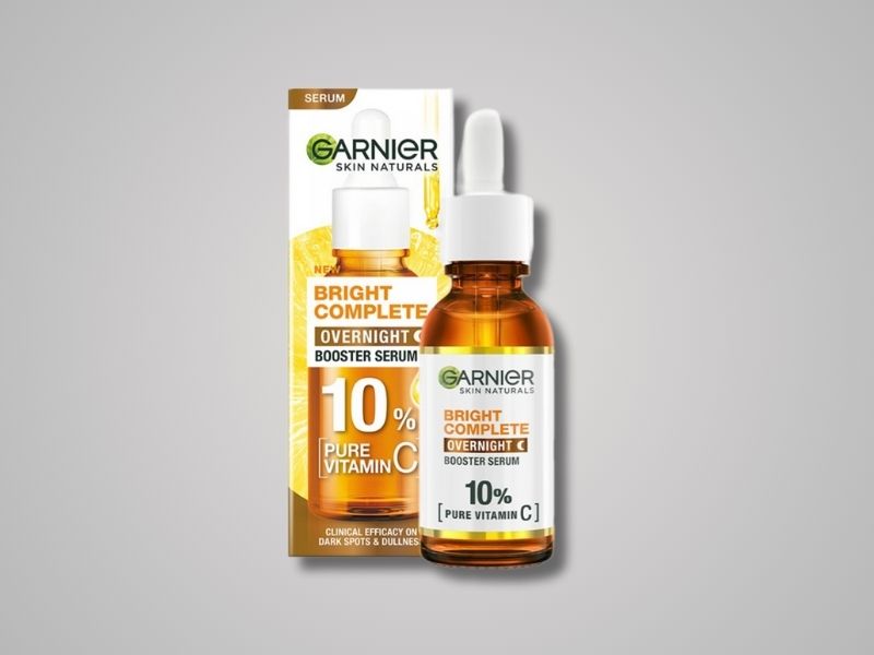 Serum dưỡng sáng da vitamin C ban đêm của thương hiệu Garnier 