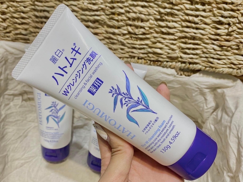 Sữa rửa mặt Hatomugi Moisturizing & Facial Washing