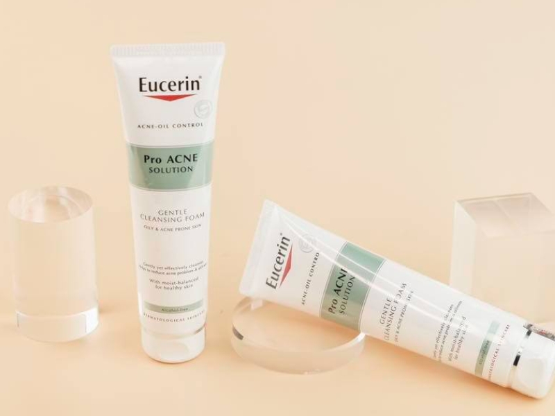 Sữa rửa mặt Eucerin ProAcne Cleansing Foam