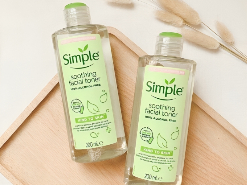 Toner Simple Kind To Skin Soothing Facial