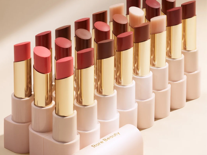 Son thuần chay Rare Beauty With Gratitude Dewy Lip Balm