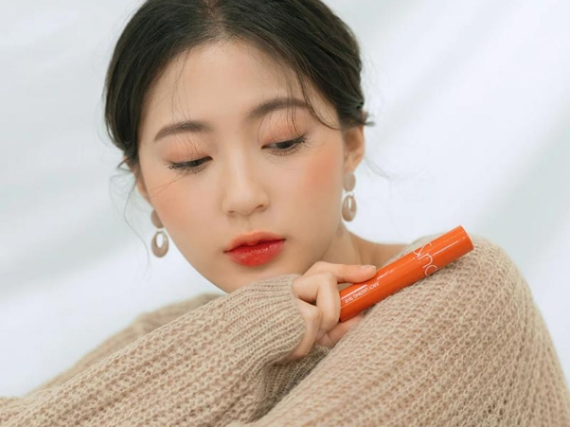 son màu cam cháy đẹp - Romand Juicy Lasting Tint