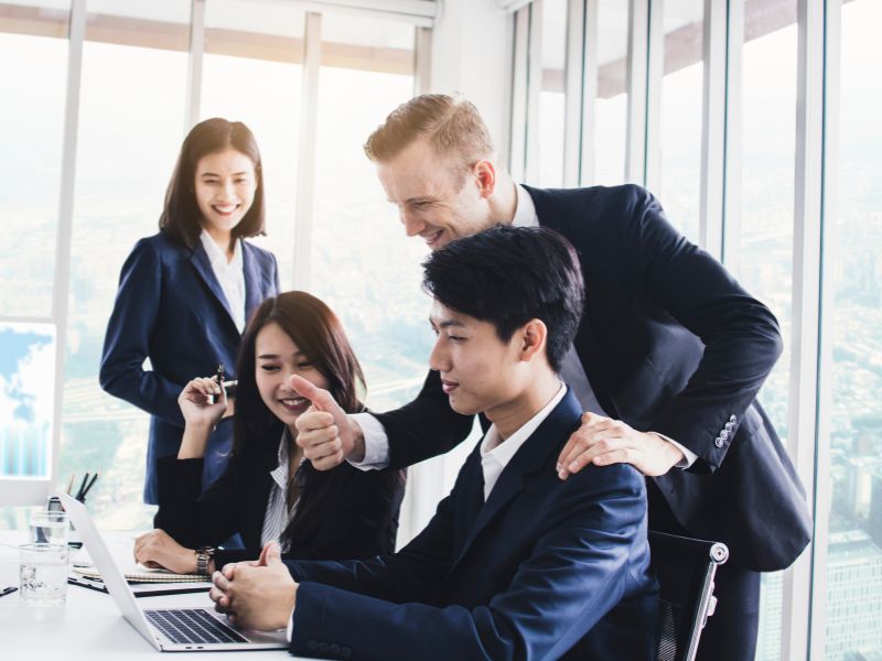 Out trình là gì trong công việc?