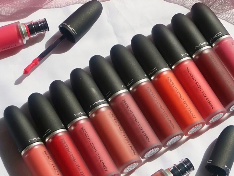 Son kem MAC Powder Kiss Liquid Lipcolour