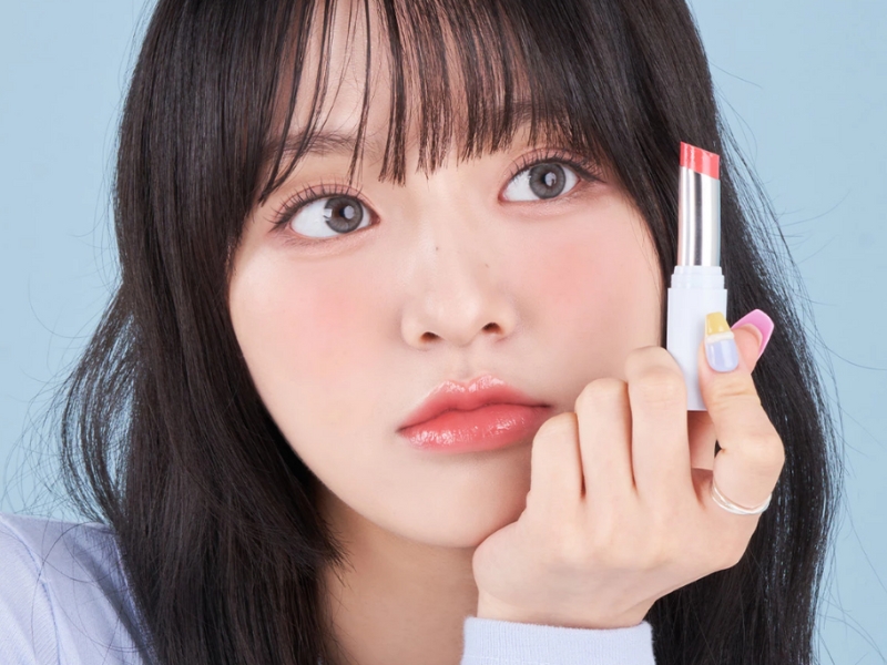 Màu son cam san hô của Black Rouge giúp nâng tone da