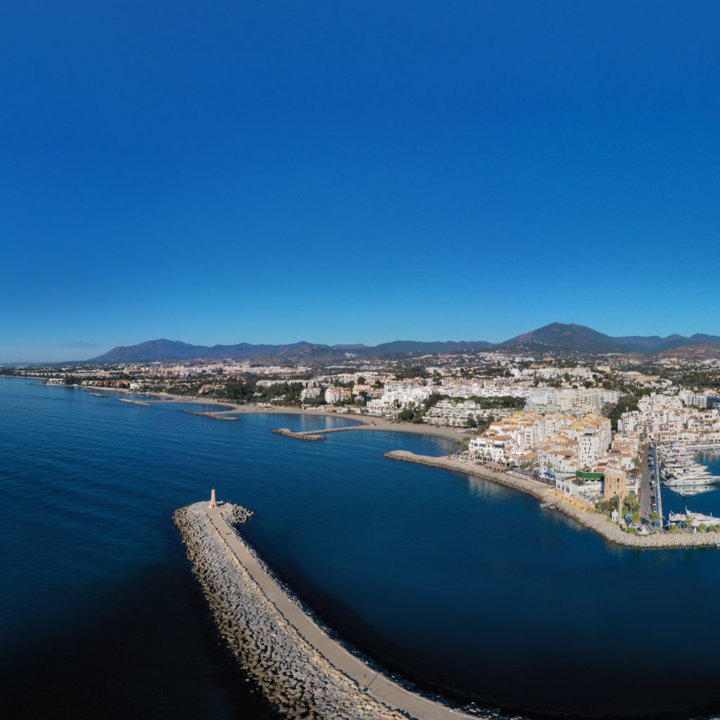 PUERTO BANUS