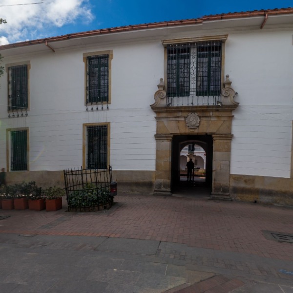 FACHADA DEL CLAUSTRO