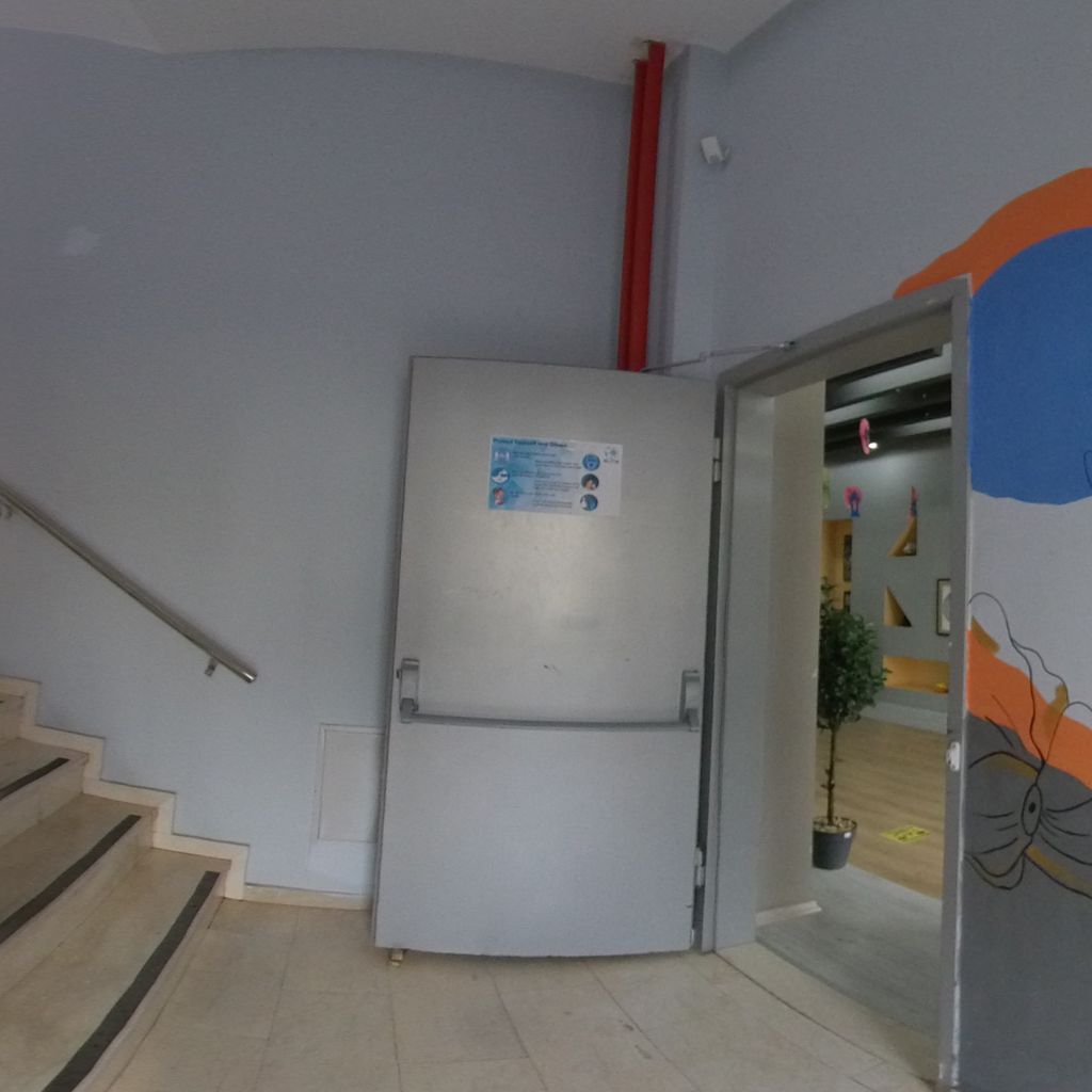 0 floor entrance 
