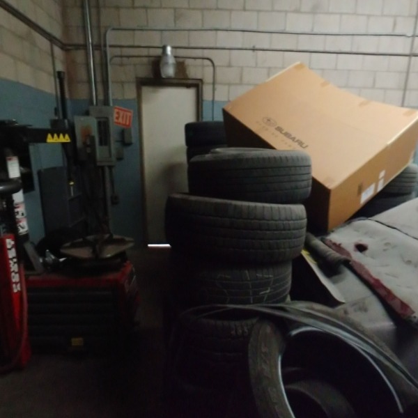 Back Area /  Tires