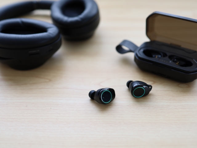 ノイズキャンセリングイヤホン