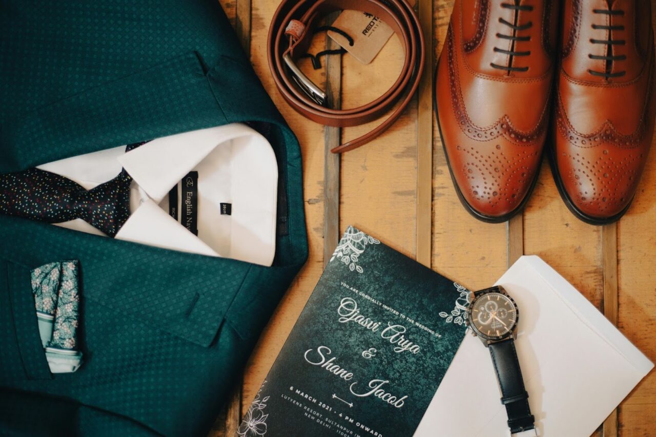 20代におすすめのオーダースーツは?無難なスーツからおしゃれなスーツの選び方や価格、ポイントを紹介-オーダースーツSADAのアイキャッチ画像