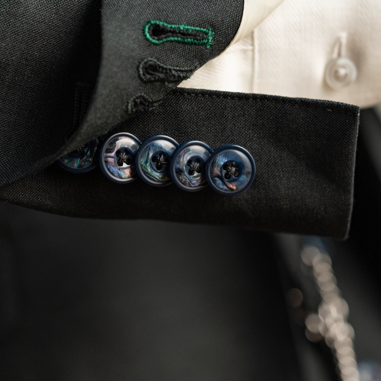 【必須知識】スーツの袖の種類と直しの難易度