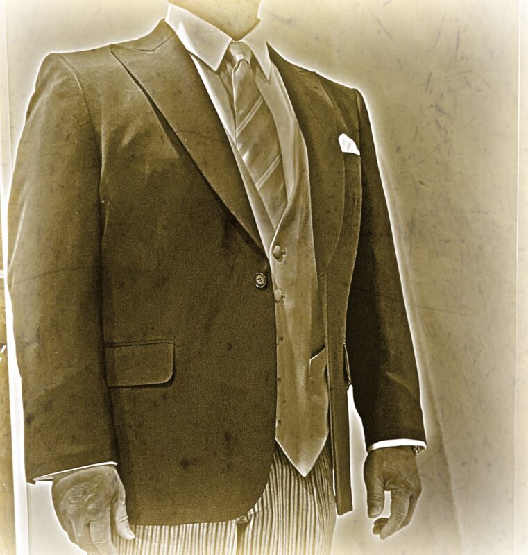302 ウルトラブラックの準礼服用ディレクターズスーツのアイキャッチ画像