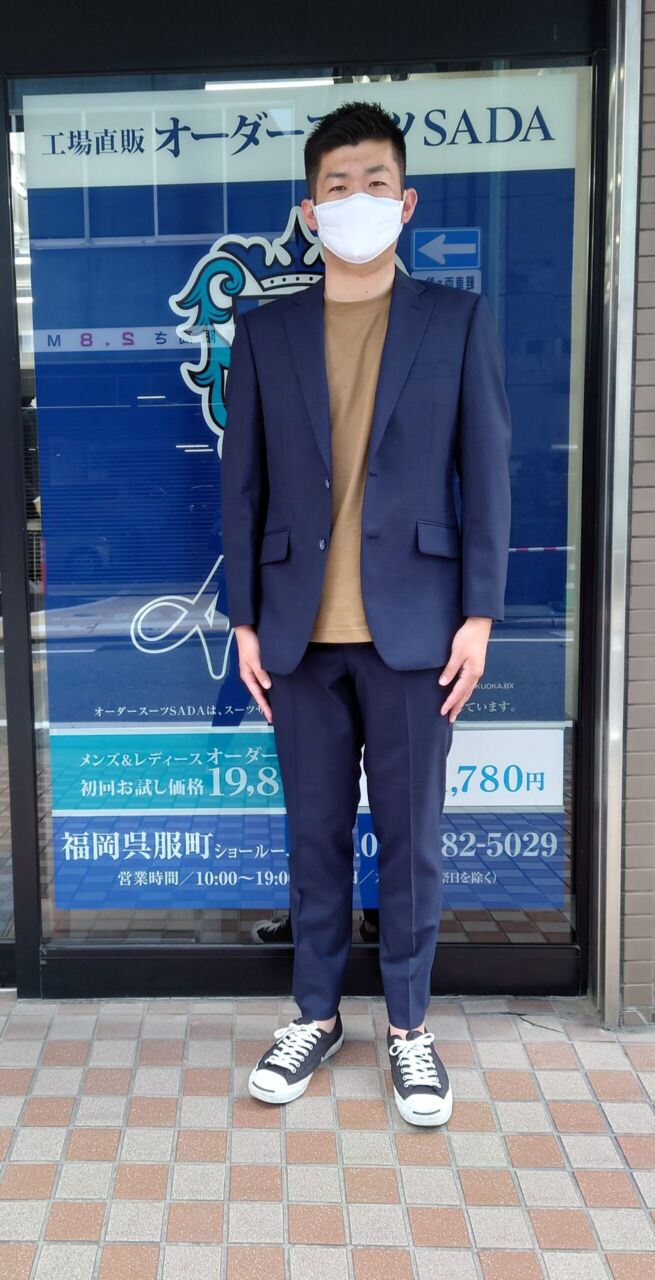 細身シルエットが素敵なアビスパ公式スーツ-福岡呉服町店スーツ  
