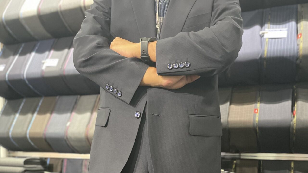 汎用性の高い紺色ストライプ-アクタ西宮店スーツコレクション-オーダー