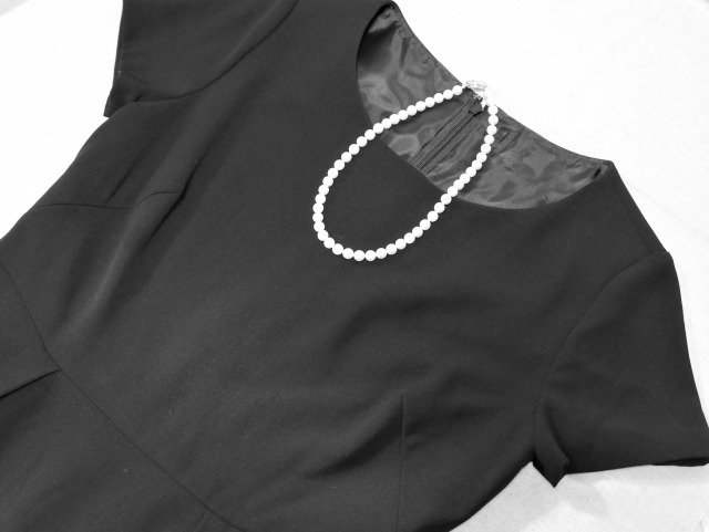 季節別の喪服（メンズ・レディース）コーディネート