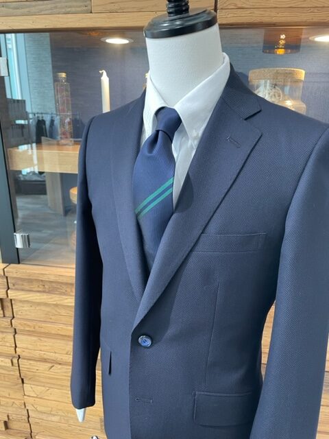 【レバンガ北海道】オフィシャルスーツ&オフィシャルネクタイのアイキャッチ画像