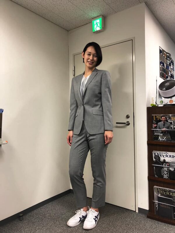 元バレーボール日本代表の大山加奈選手が、SADAでお仕立てしたオーダースーツ姿のお写真を下さいました!のアイキャッチ画像