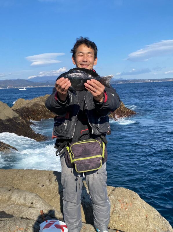 本日も徳之島にてオーダースーツで魚釣り!のアイキャッチ画像