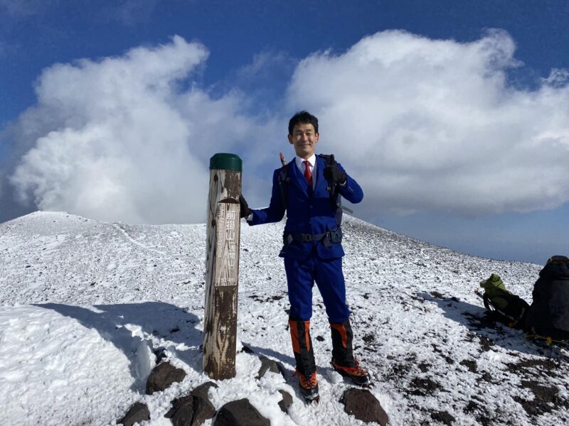 これからSADAのオーダースーツで、ボルネオ最高峰キナバル山に挑みます!のアイキャッチ画像