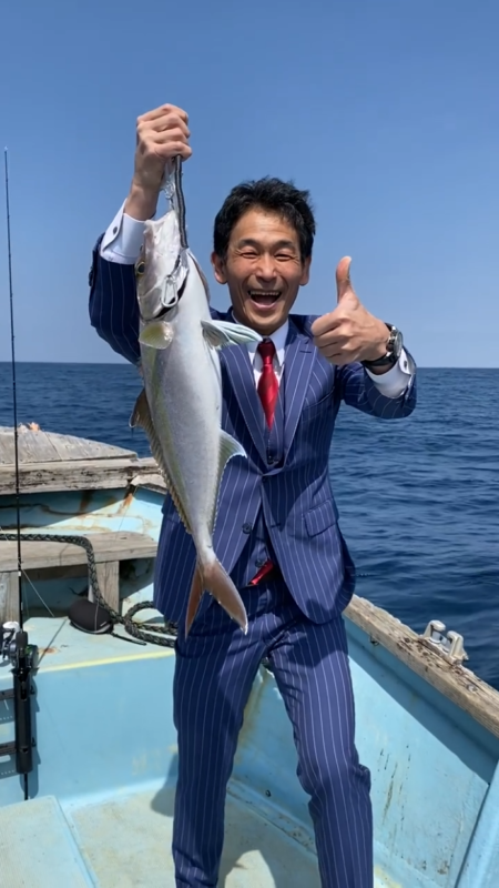 本日も徳之島にてオーダースーツで魚釣り!のアイキャッチ画像