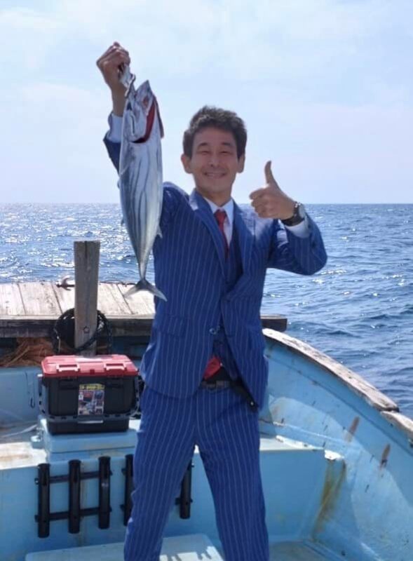 本日も徳之島にてオーダースーツで魚釣り!のアイキャッチ画像