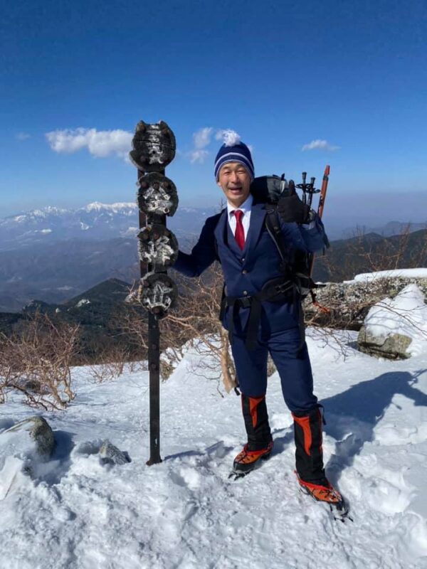 SADAのオーダースーツで、厳冬期の金峰山(標高2,599m、日本100名山)に挑んで参りました!のアイキャッチ画像