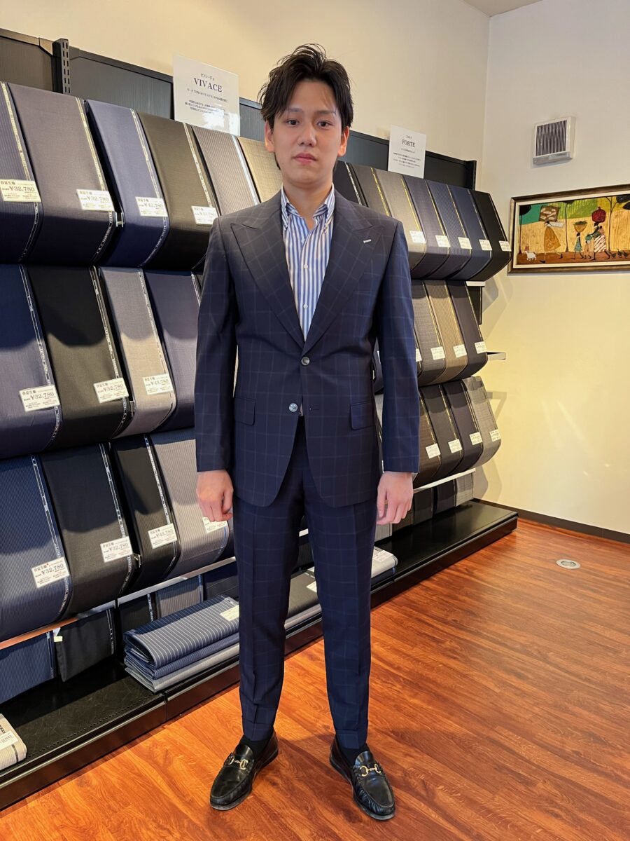 流行のワイドラペルでクラシックスタイル-福島郡山店スーツ