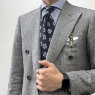 ビジネスシーンでのグレースーツの魅力の画像