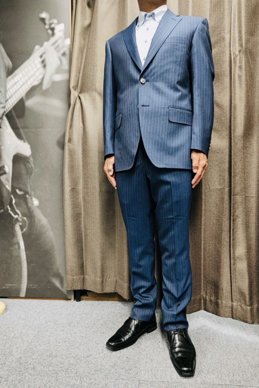 Gentleman”なネイビーストライプスーツ No.108-大阪梅田店スーツ Gentleman”なネイビーストライプスーツ No.108-大阪梅田店スーツ