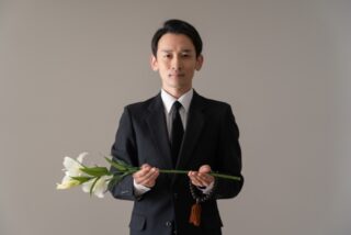 ボタンシャツは大丈夫？結婚式のマナーとはのアイキャッチ画像