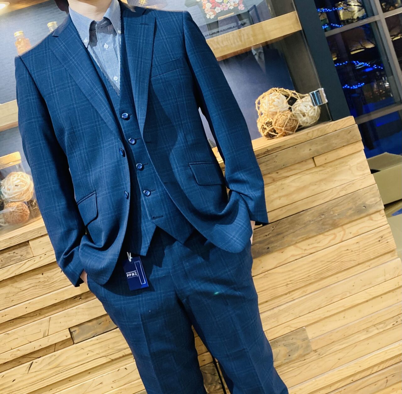 大人っぽさ漂うネイビースリーピーススーツ-札幌駅前通店スーツ 大人っぽさ漂うネイビースリーピーススーツ-札幌駅前通店スーツ