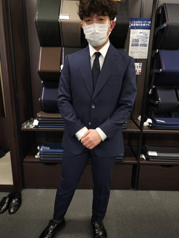 紺のストライプスーツ-大阪心斎橋店スーツコレクション-オーダースーツSADA