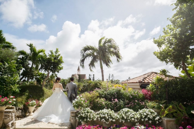 夏の結婚式でのマナーとは？快適なスタイルでオシャレに着こなそう