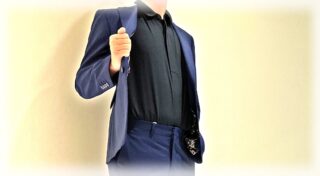 2173 ラグジュアリーなネイビースーツの画像