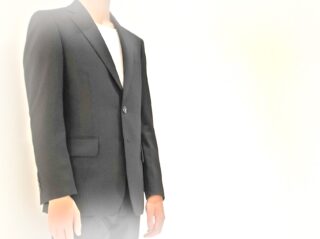 2302 王道のブラックスーツの画像