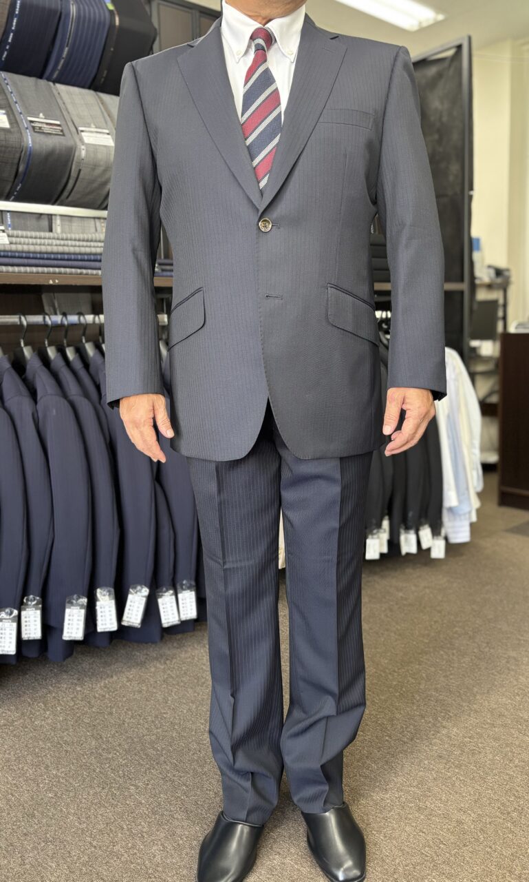 ネイビー×シャドーストライプ-大阪江坂店スーツコレクション