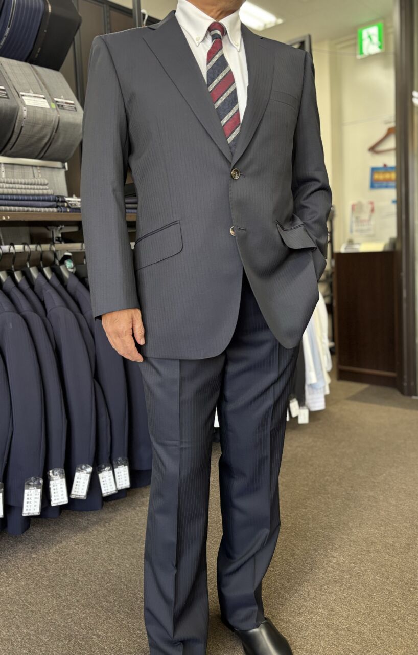 ネイビー×シャドーストライプ-大阪江坂店スーツコレクション
