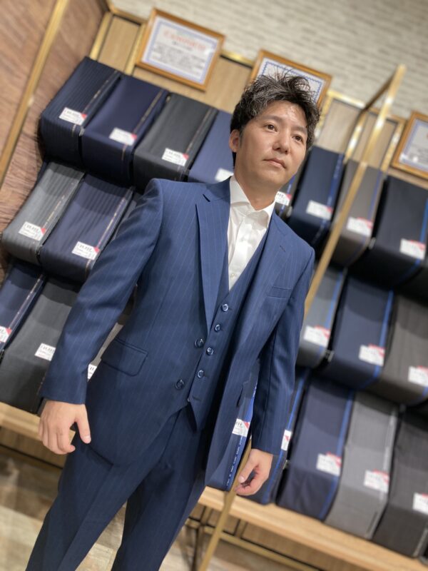 ブルーストライプで軽快に、爽やかに。のアイキャッチ画像