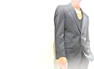 2324  王道のダークネイビースーツの画像