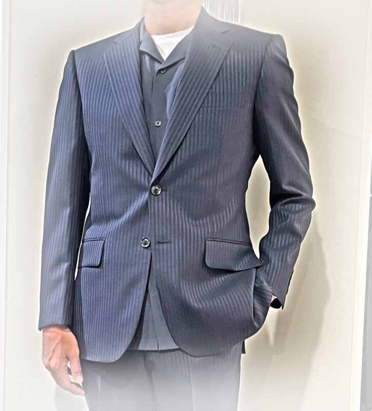 2335 王道のネイビーシャドウストライプのアイキャッチ画像