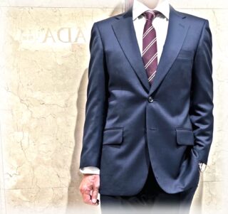 2354 王道のダークネイビースーツの画像