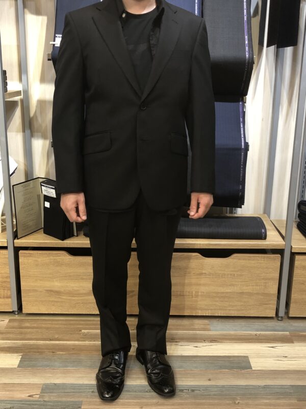 高耐久のシャドーストライプスーツのアイキャッチ画像
