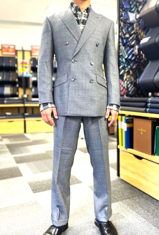グレー系・Wool100%ナチュラルストレッチ素材&ARIA AZZURRO裏地のアイキャッチ画像