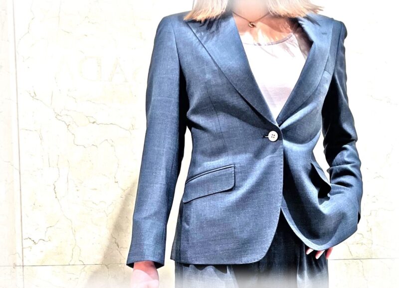 2373 エレガントで美しい9.5ピークドラペルのアイキャッチ画像