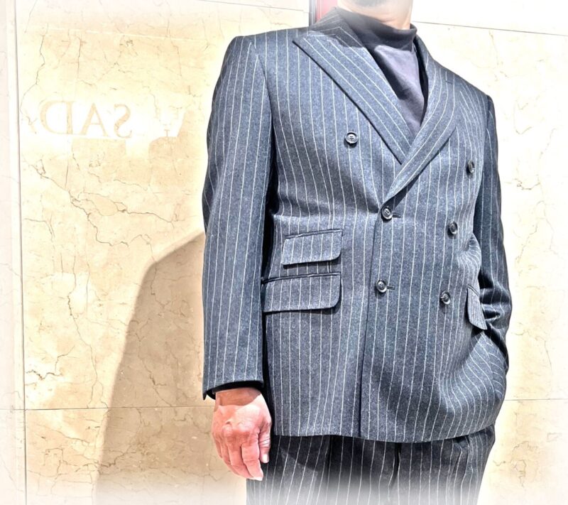 2364 イタリア・カノニコのウーステッドフランネル エレガントな